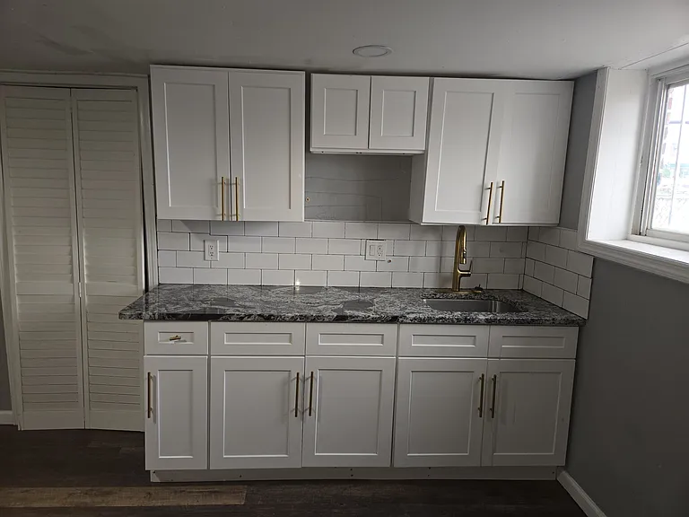 601 Randolph St — Photo 19