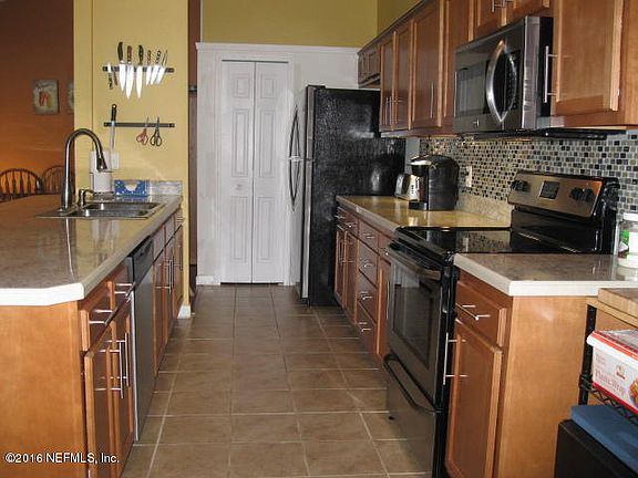 5th image of 592 Robert Livingston St
