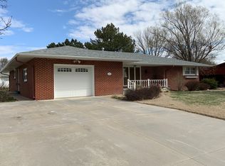 210 SW 9th St, Plainville, KS 67663