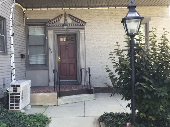 134 E Queen St, Chambersburg, PA 17201