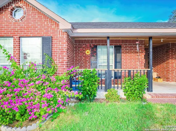 1208 N Ave D, Beeville 78102