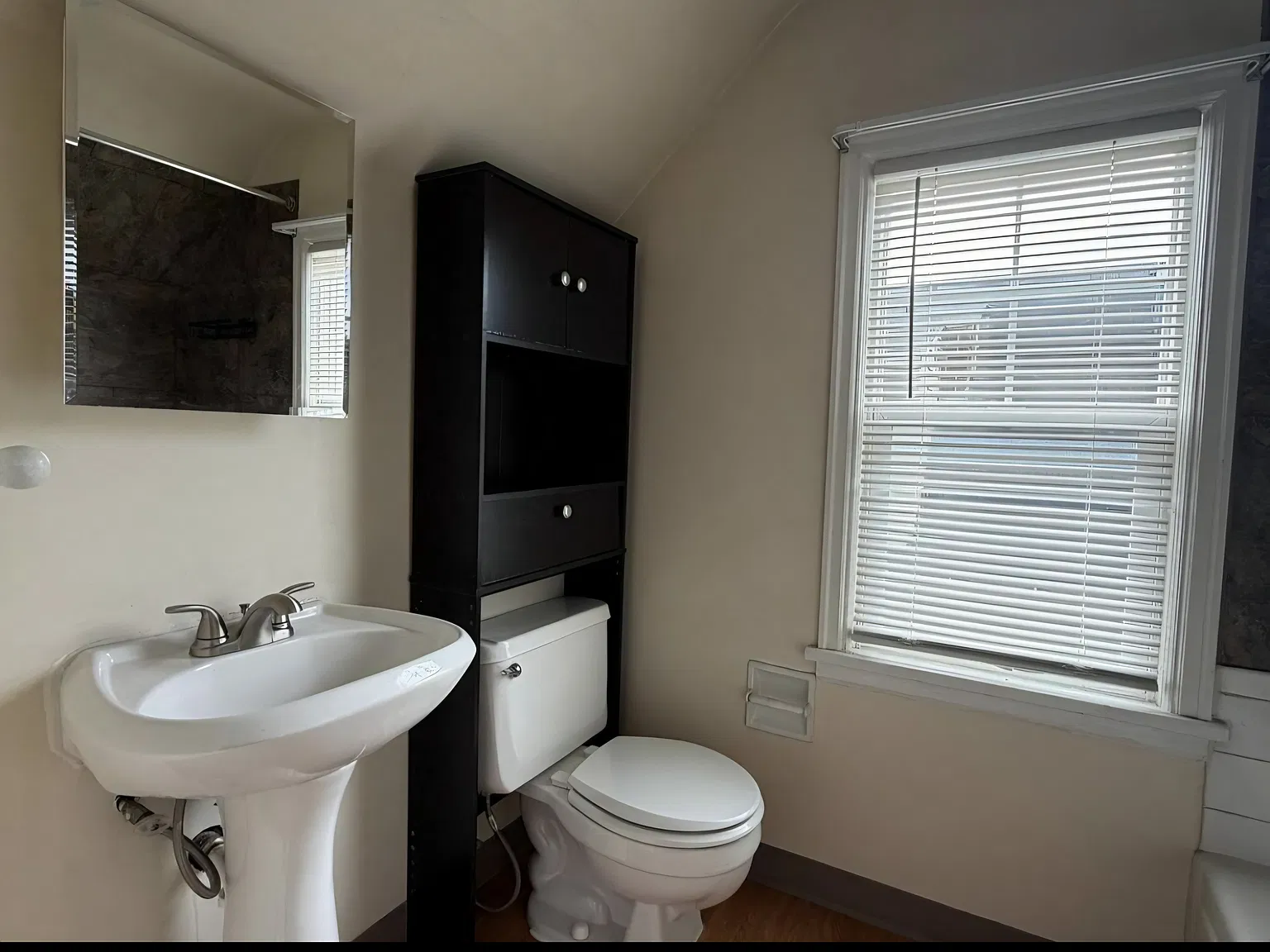 1 bed, $1,200 — Photo 4