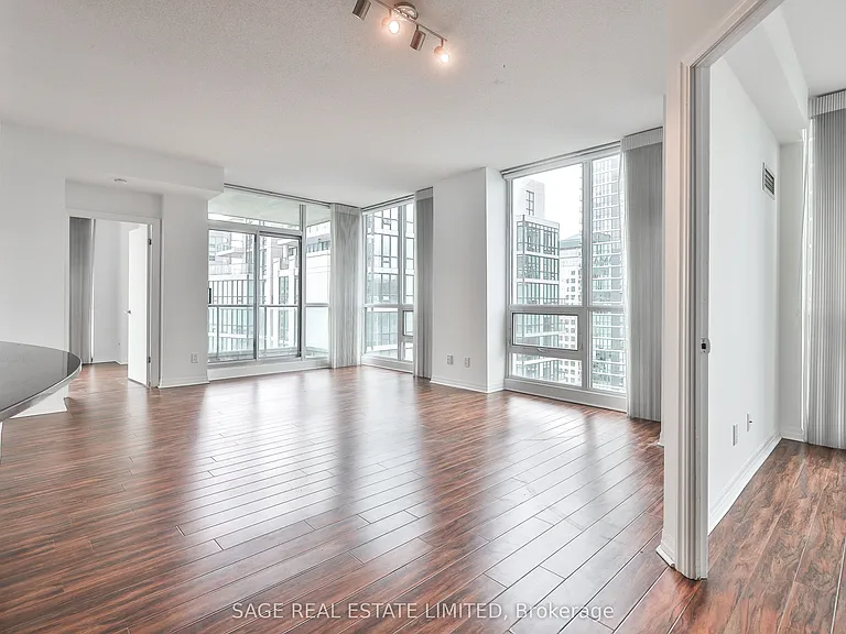 16 Yonge St #2711 — Photo 5