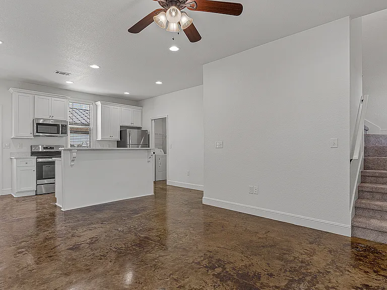 Living & Kitchen| 2 Bed 2.5 Bath | The Cabernet