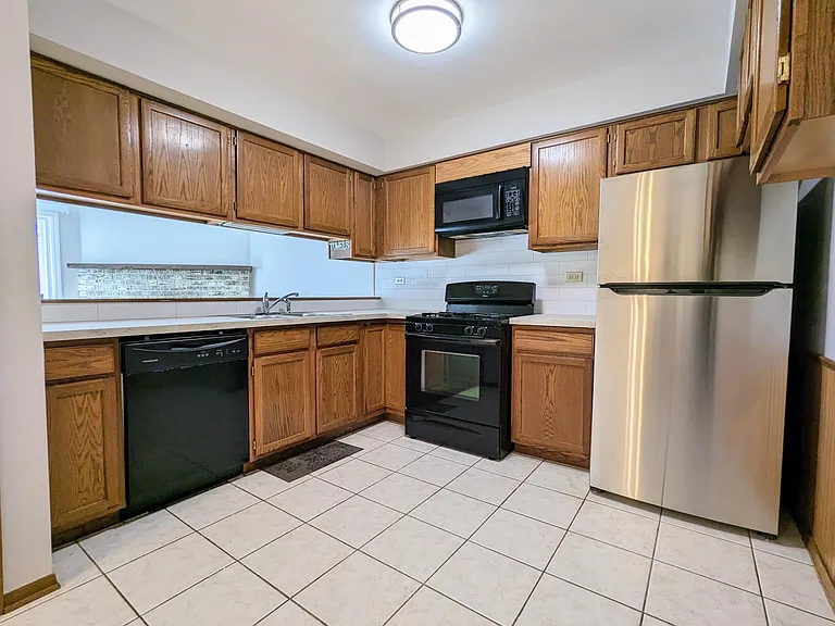 829 N Tamarac Blvd — Photo 6