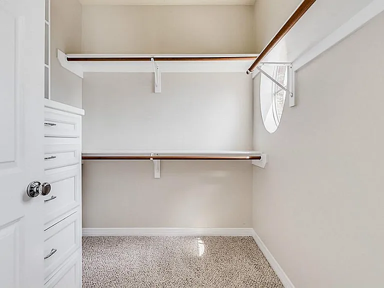 513 Leverkuhn St — Photo 17