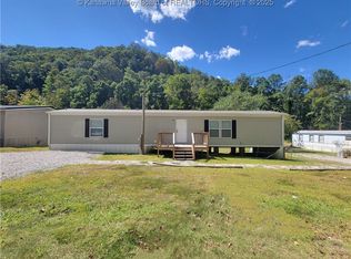 8492 Cabin Creek Rd, Eskdale, WV 25075