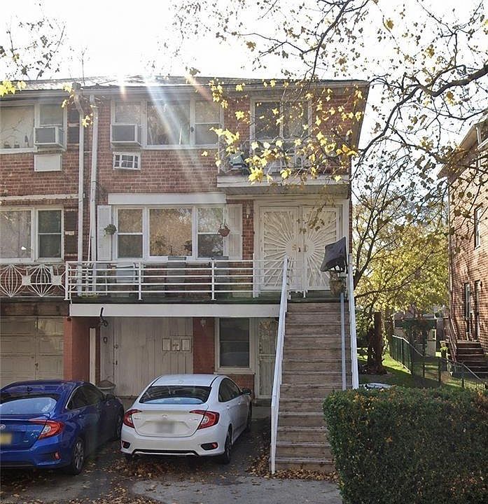 1st image of 1250 E 69th St