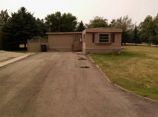 117 St Johns St NE, Berthold, ND 58718