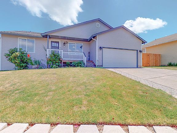 3rd image of 4511 NE 98th Cir