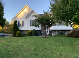 3119 Valley Stream Dr, Roanoke, VA 24014