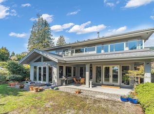 2566 Marine Dr, West Vancouver, BC V7V 1L4
