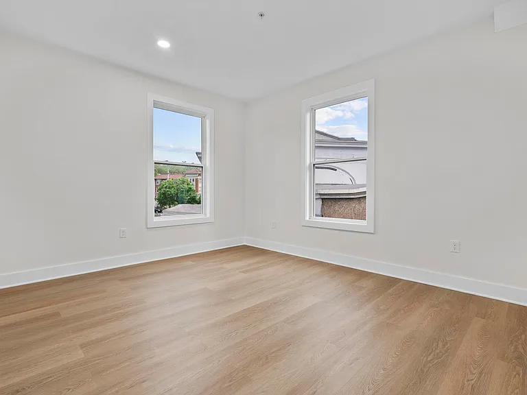 1546 Chapel St #5 — Photo 6