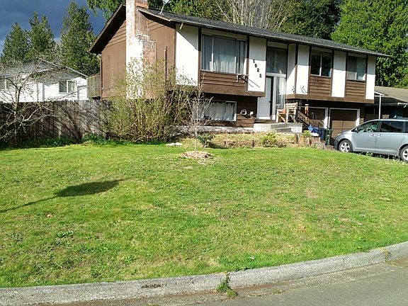 2nd image of 1923 70th Pl NE