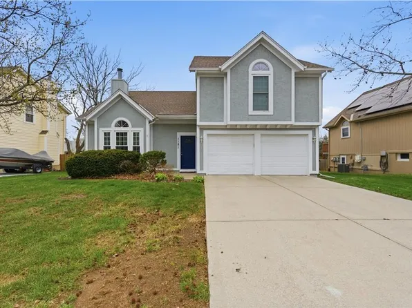 1181 E Meadow Ln, Olathe, KS 66062