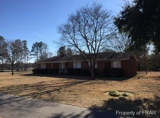 210 S Dickson St, Raeford, NC 28376