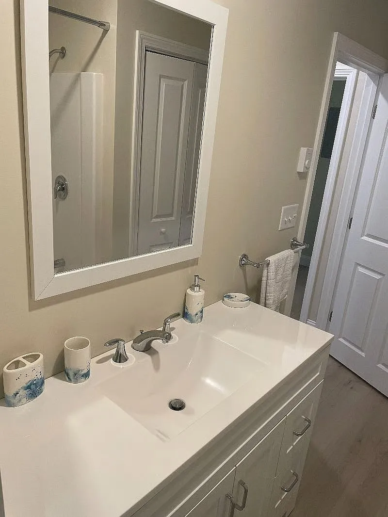 2 bed, 500 sqft, $2,300 — Photo 2