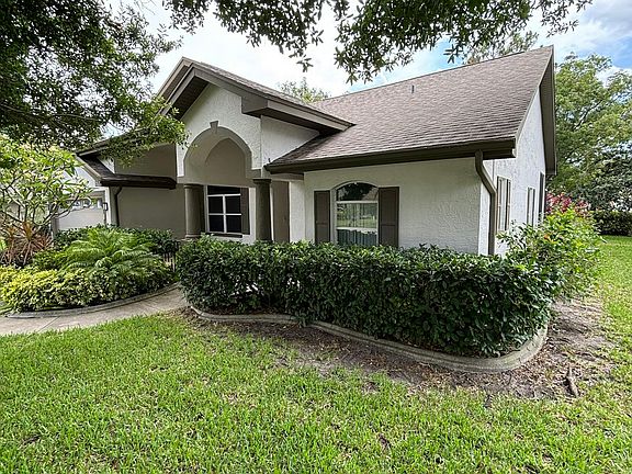 3rd image of 712 Sunflower Dr