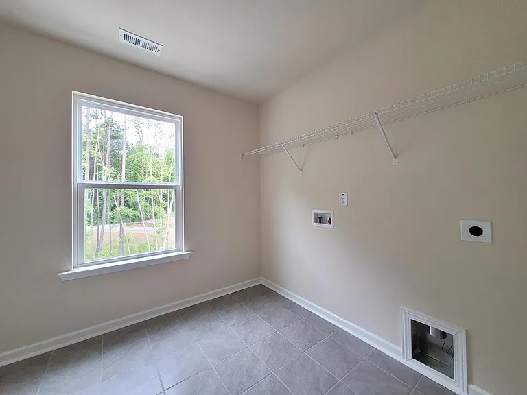 200 Parker Station Ave — Photo 16