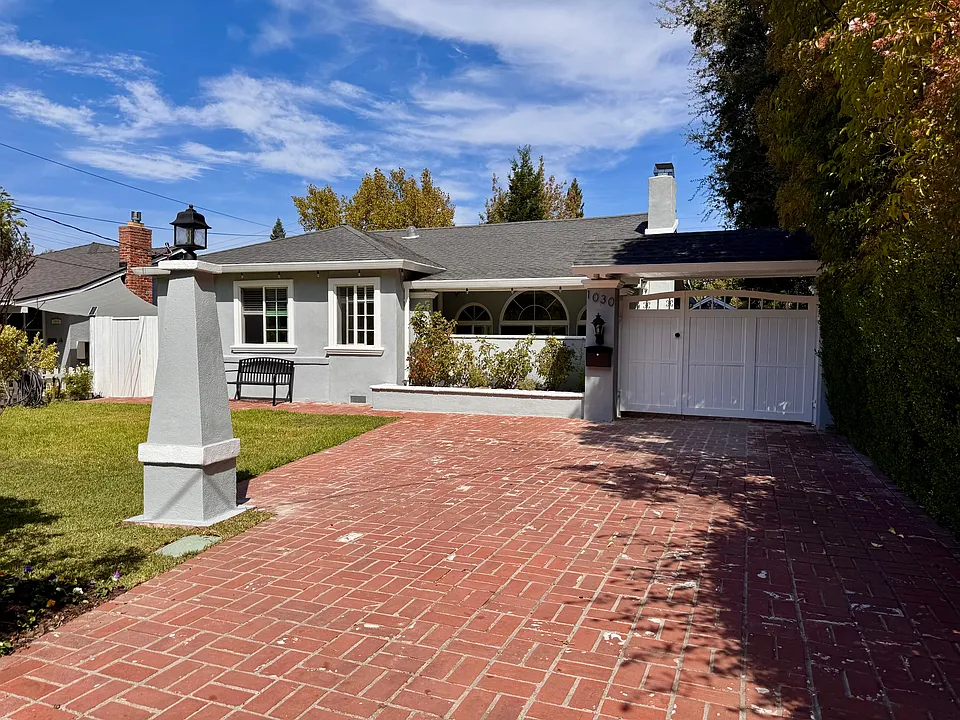 1030 Cloud Ave
