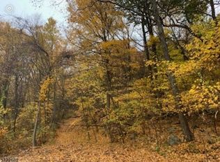 25 Holland Cir, Sparta, NJ 07871