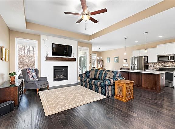 2nd image of 12472 Meadow Ln