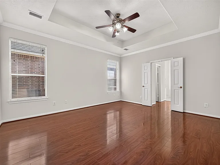 10802 Warner Hollow Ct — Photo 17