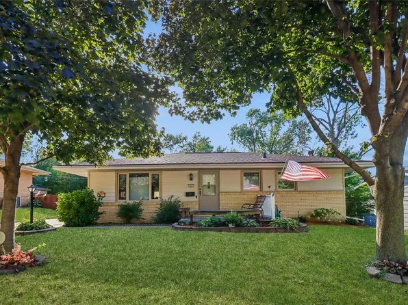 226 NW Sharmin Dr, Ankeny, IA 50023
