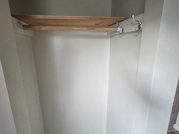 3rd image of 635 E Willow St APT 4