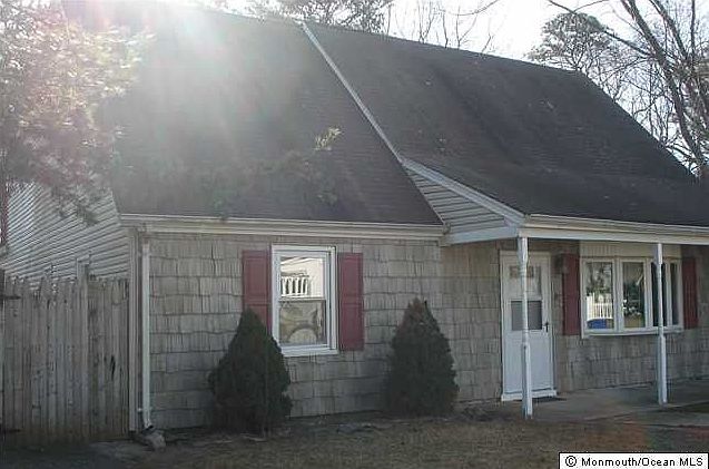 1st image of 87 Bark St