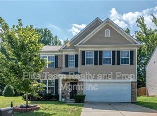 13027 Rothe House Rd, Charlotte, NC 28273