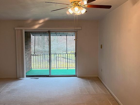 5th image of 850 College Ave #3-B