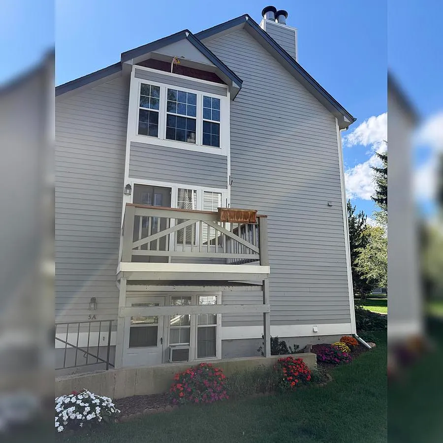 2 bed, 1024 sqft, $2,000 — Photo 2