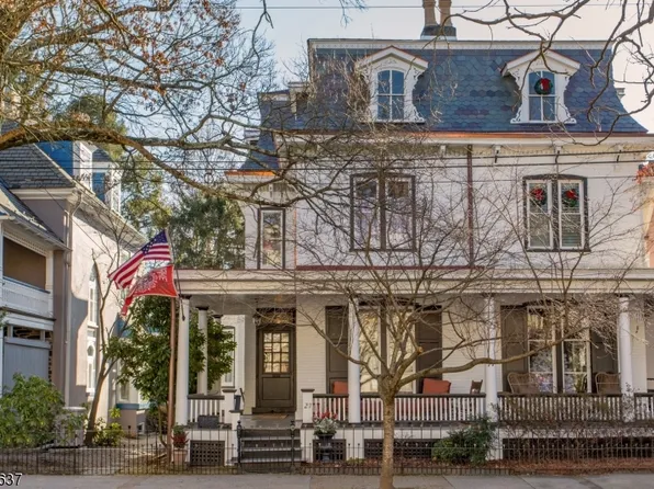 27 York St, Lambertville City, NJ 08530