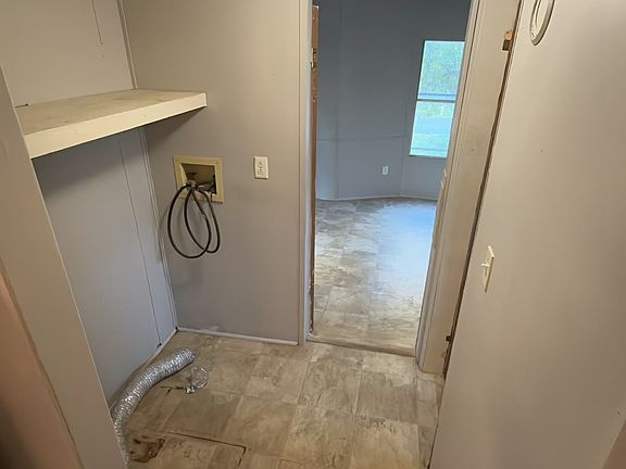 4th image of 2034 Meadows Rd #2034
