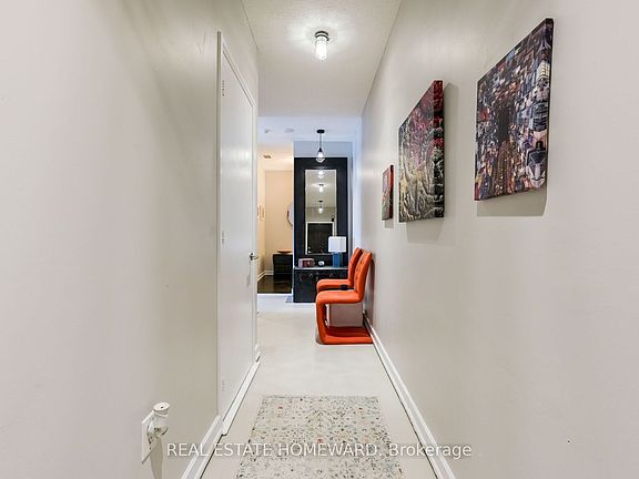 4th image of 25 Cole St #926