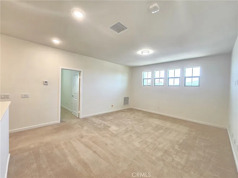 2679 E Penelope Ln — Photo 19