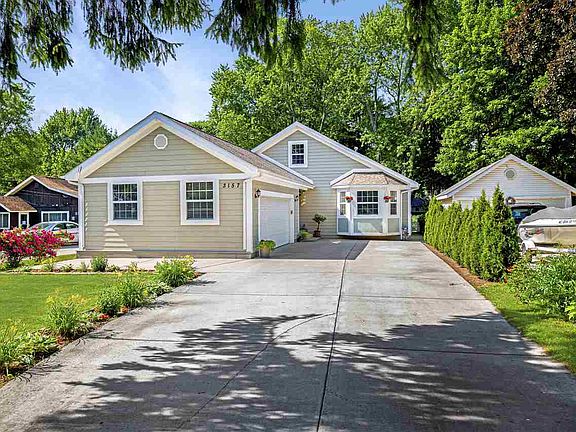 2nd image of 3157 Margaret St