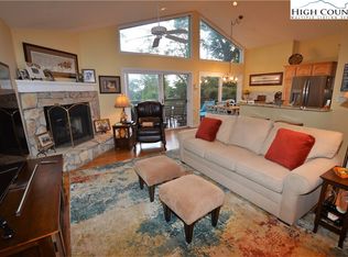 100 Dogwood Ln, Banner Elk, NC 28604