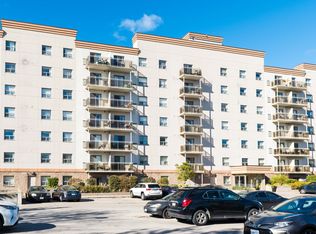 736 Old Albert St #115, Waterloo, ON N2L6R4