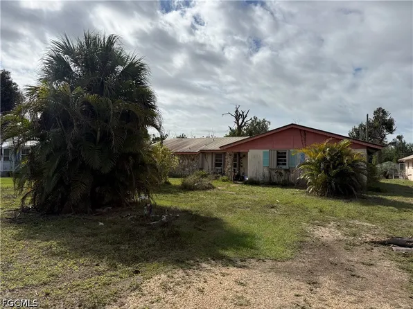 3677 Tangerine Dr, Saint James City, FL 33956