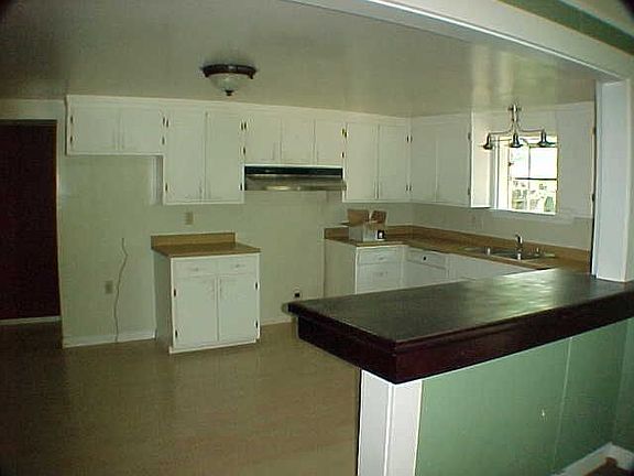 2nd image of 354 Huntley Ave