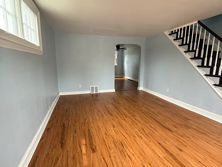 252 W 21st St — Photo 3