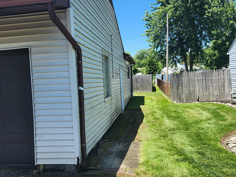 4332 Riverside Dr — Photo 4