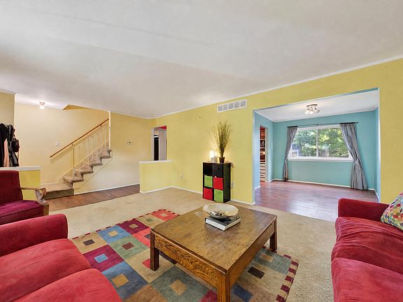 5th image of 7881 Raintree Dr