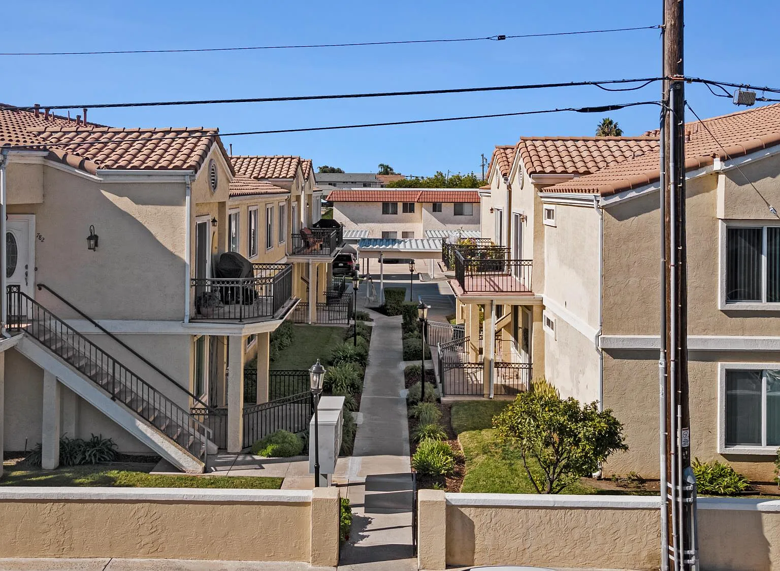 Rancho Coronado Condos — Photo 3