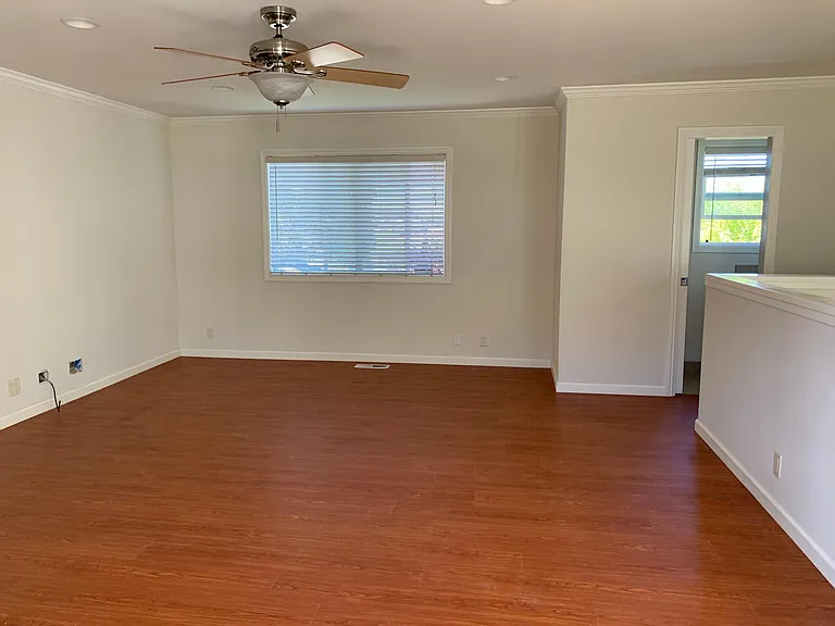 199 Cypress Ave — Photo 14