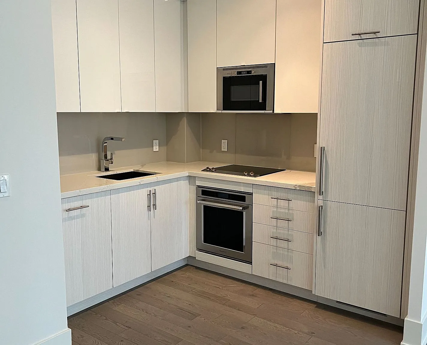 2 bed, $3,000 — Photo 1