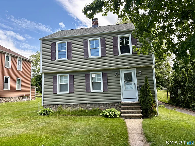 304 Buckingham St — Photo 1