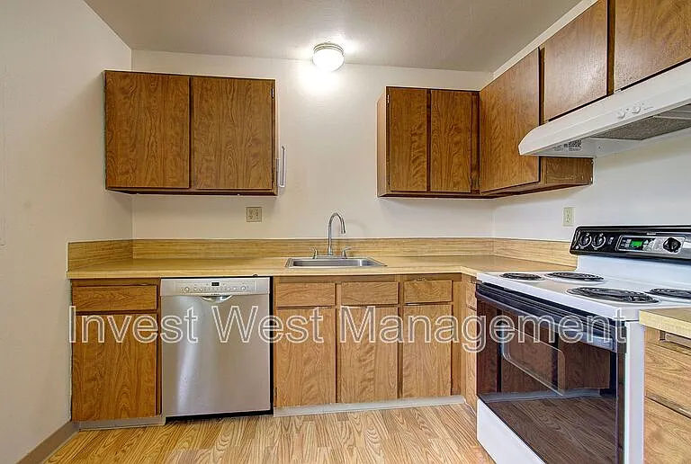 854 SE Washougal River Rd — Photo 8